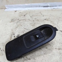 Кнопка стеклоподъемника передняя правая Renault Scenic 2