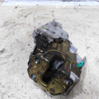 Замок двери задний правый Nissan Primera P11  