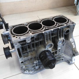 Блок двигателя AHW 1.4i Volkswagen Golf 4 двигатель
