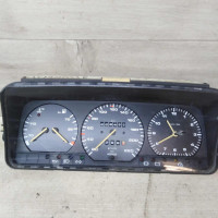 Панель приборов щиток Volkswagen Passat B3 (B4) бензин