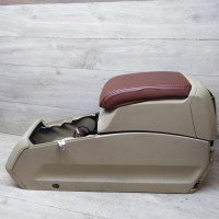 Подлокотник Ford c-max 04г.в.